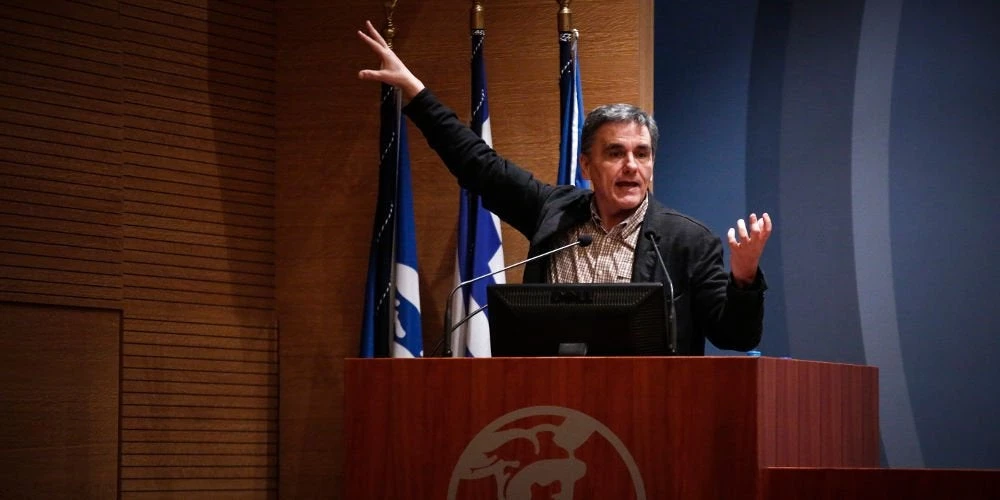 Αυξήσεις με «προεκλογικό άρωμα» σε μισθούς του ΥΠΟΙΚ, με υπογραφή Τσακαλώτου